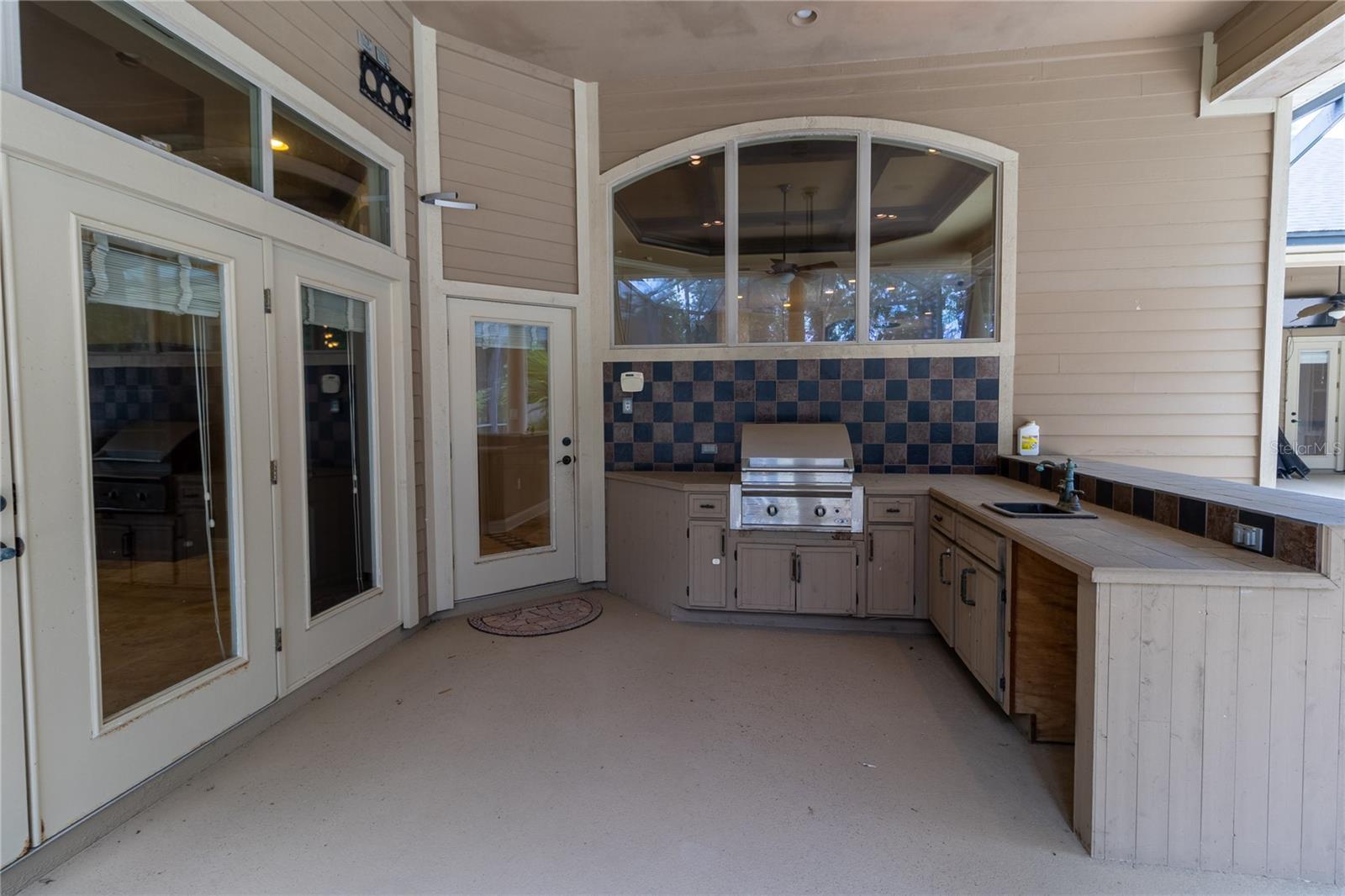 SHANNON WOODS - Residential Lease