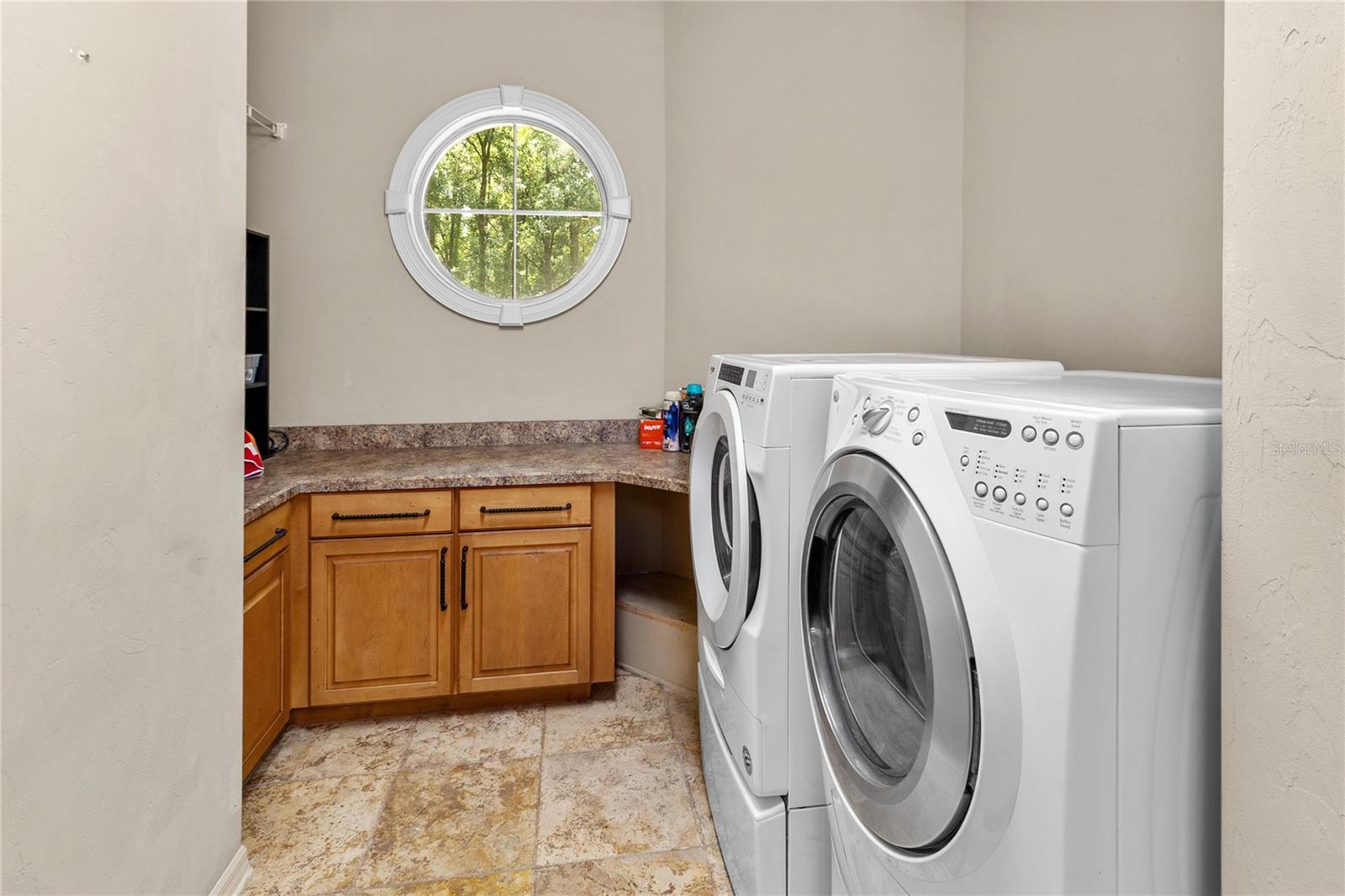 SHANNON WOODS - Residential Lease