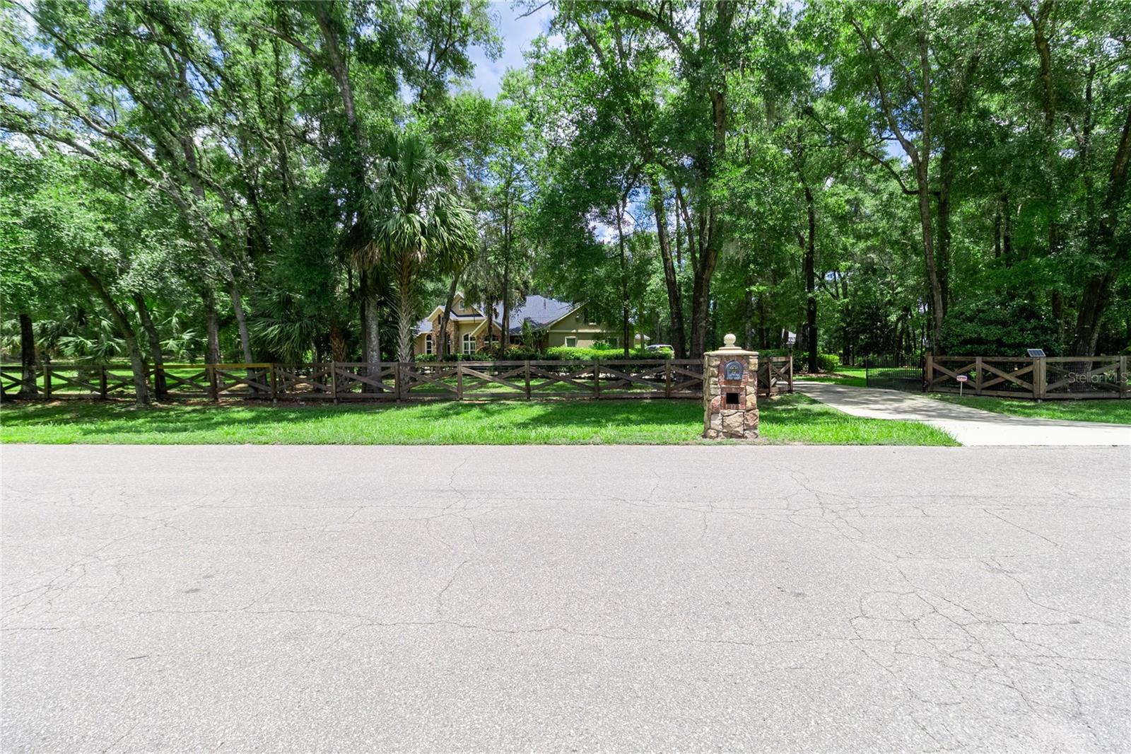 SHANNON WOODS - Residential Lease