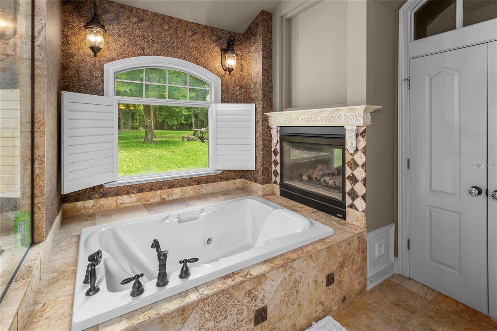 SHANNON WOODS - Residential Lease