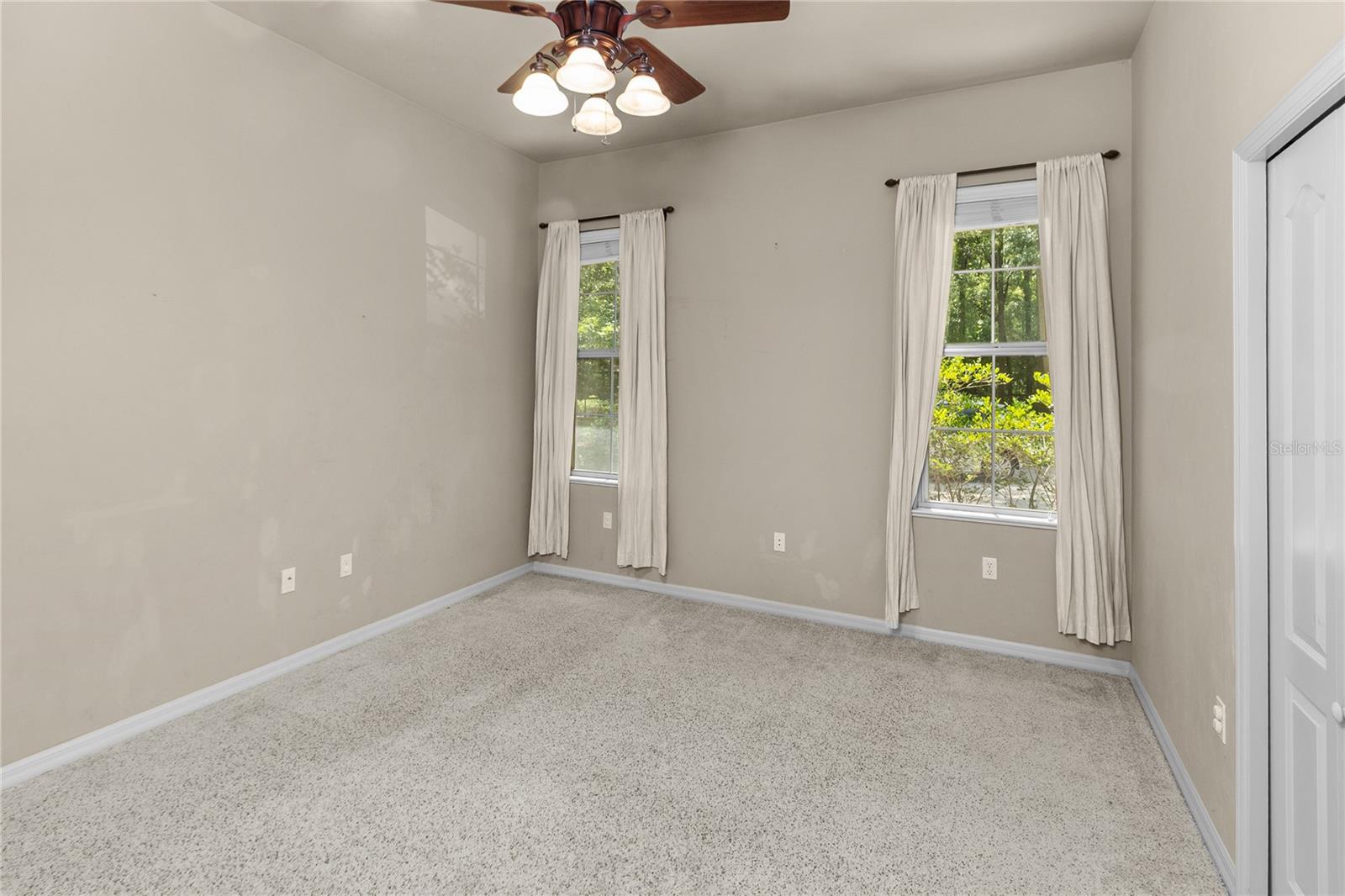 SHANNON WOODS - Residential Lease