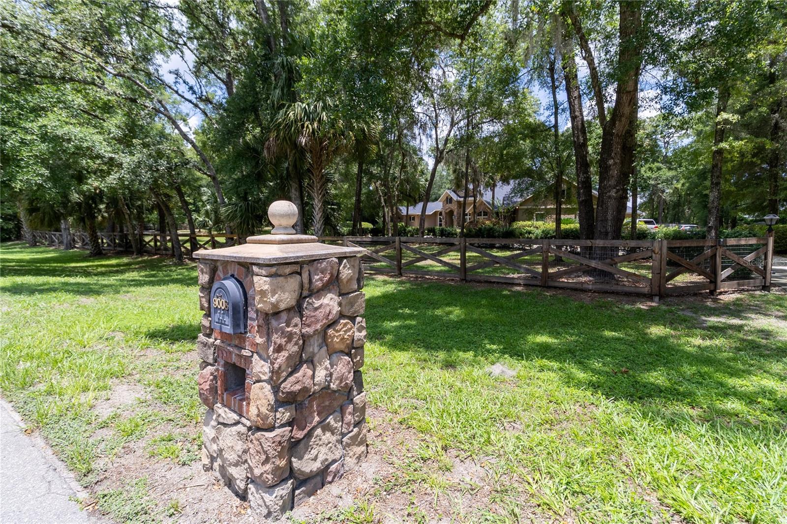 SHANNON WOODS - Residential Lease