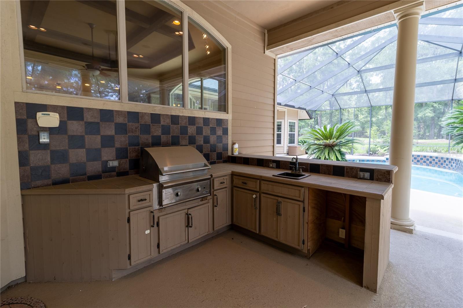 SHANNON WOODS - Residential Lease