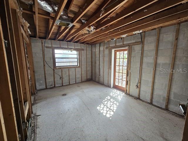 TOWN & COUNTRY ESTATES - Residential