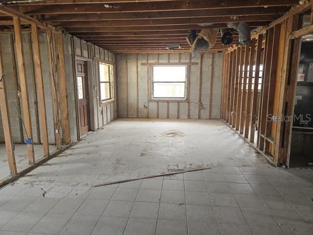 TOWN & COUNTRY ESTATES - Residential