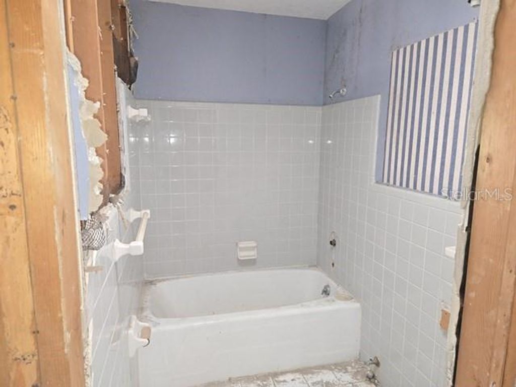 Photo of 2611 27th Avenue Drive W, Bradenton, FL 34205 (MLS # TB8449559)