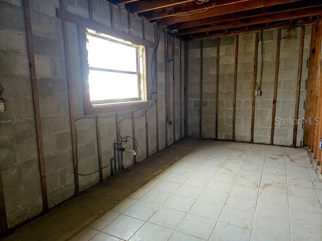 TOWN & COUNTRY ESTATES - Residential