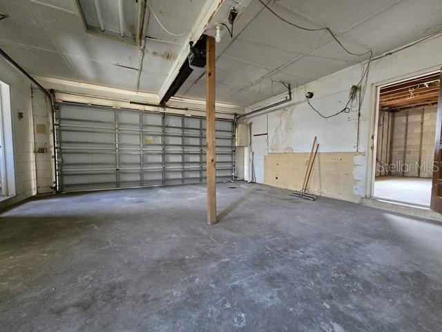 TOWN & COUNTRY ESTATES - Residential