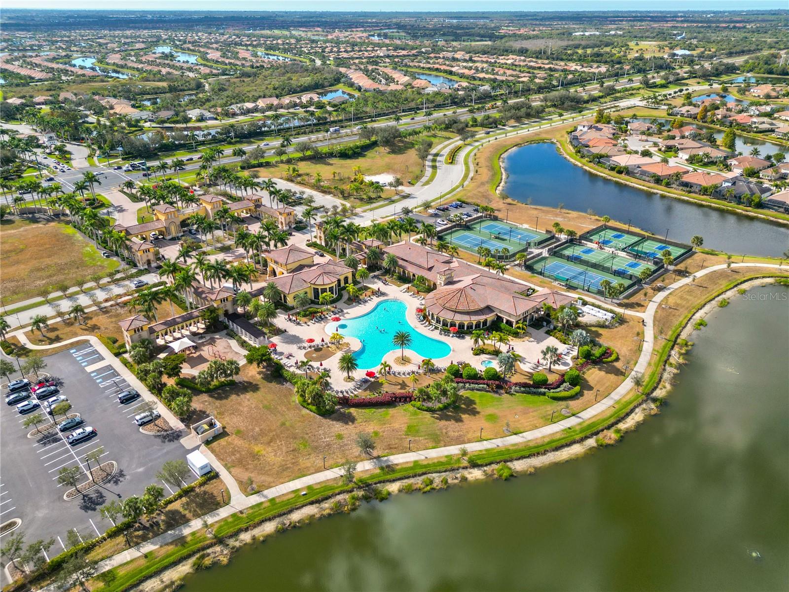 GRAN PARADISO PH 1 - Residential