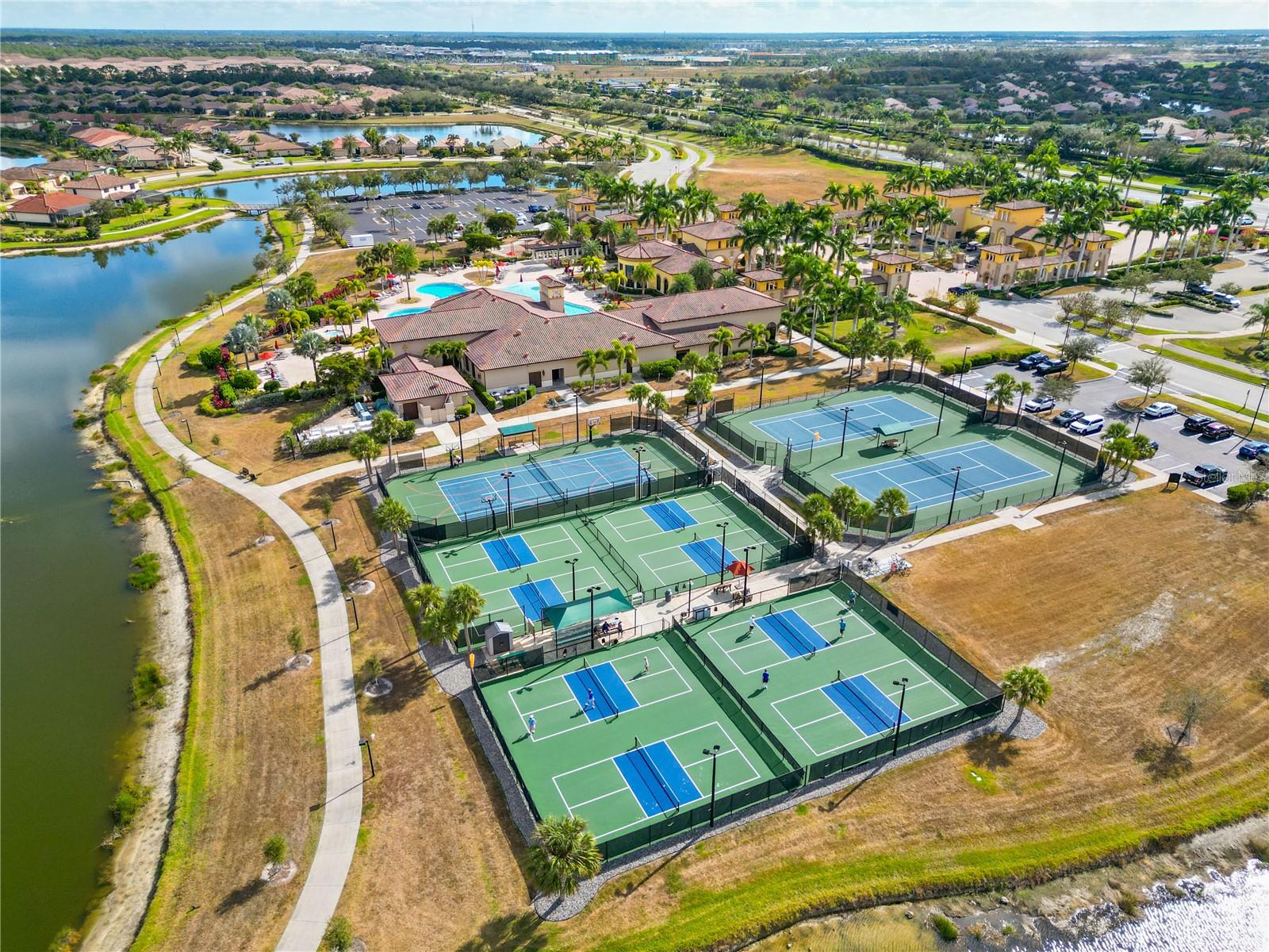 GRAN PARADISO PH 1 - Residential