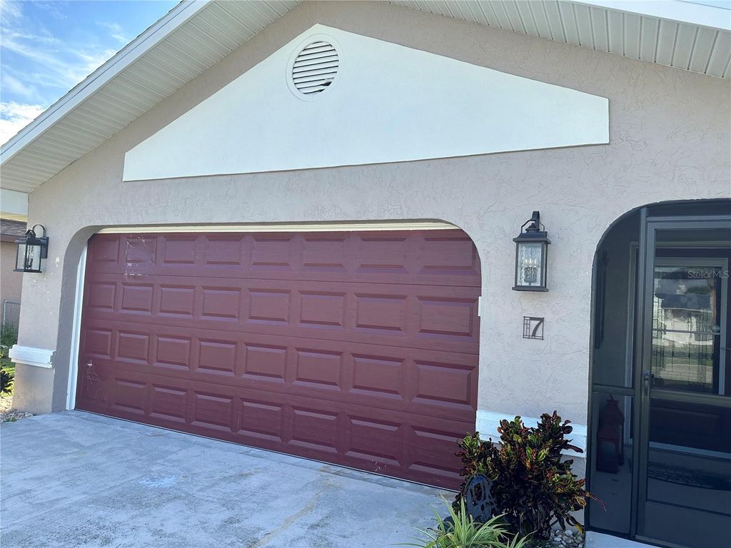 Photo of 7 Oakland Hills Court, Rotonda West, FL 33947 (MLS # C7520007)