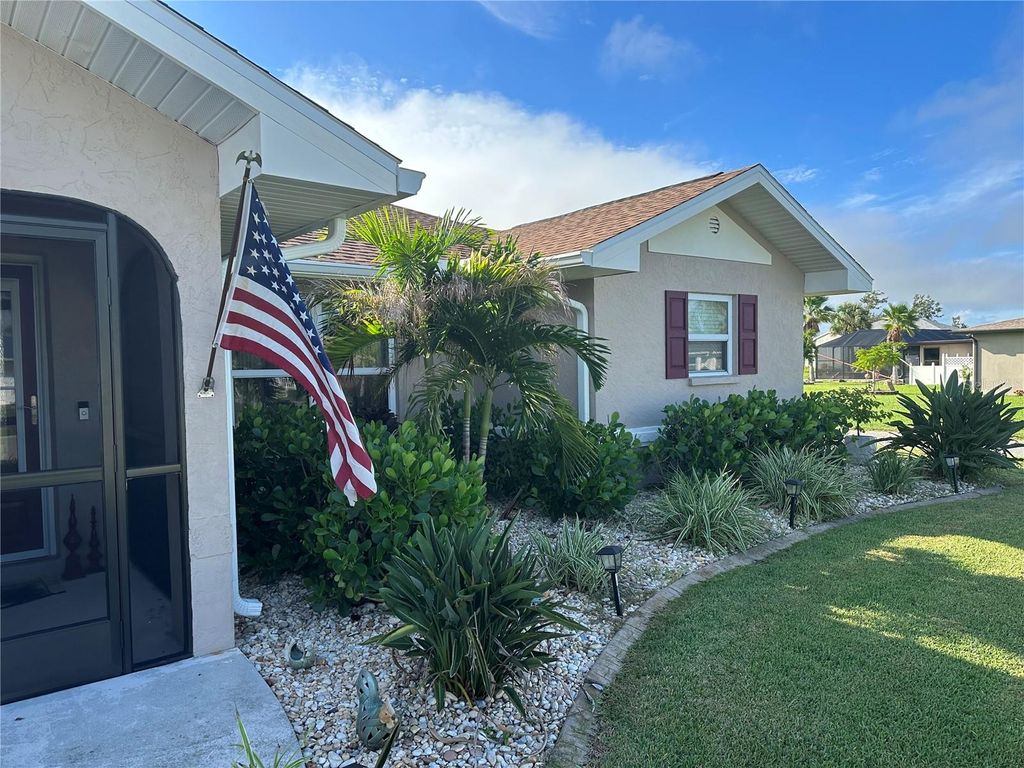 Photo of 7 Oakland Hills Court, Rotonda West, FL 33947 (MLS # C7520007)