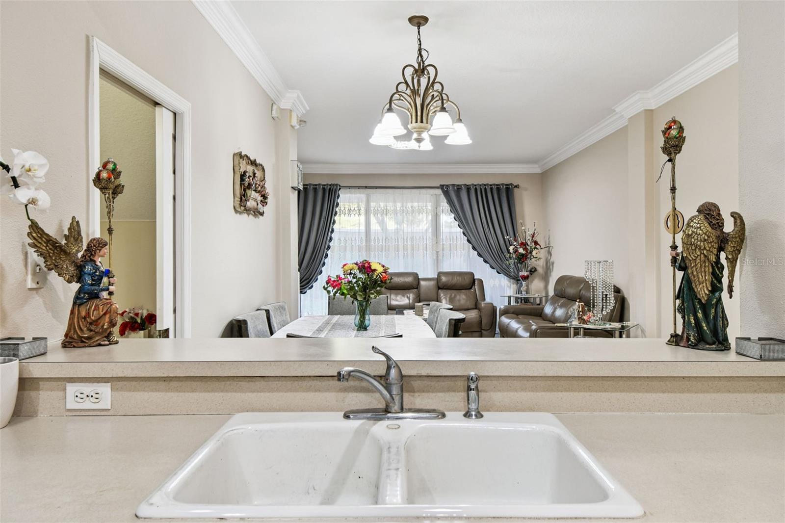 COVERED BRIDGE TWNHMS - Residential