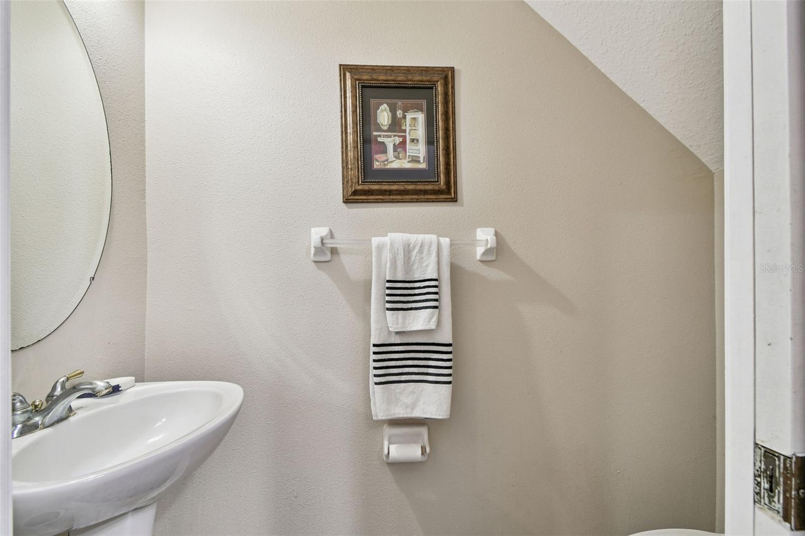 COVERED BRIDGE TWNHMS - Residential