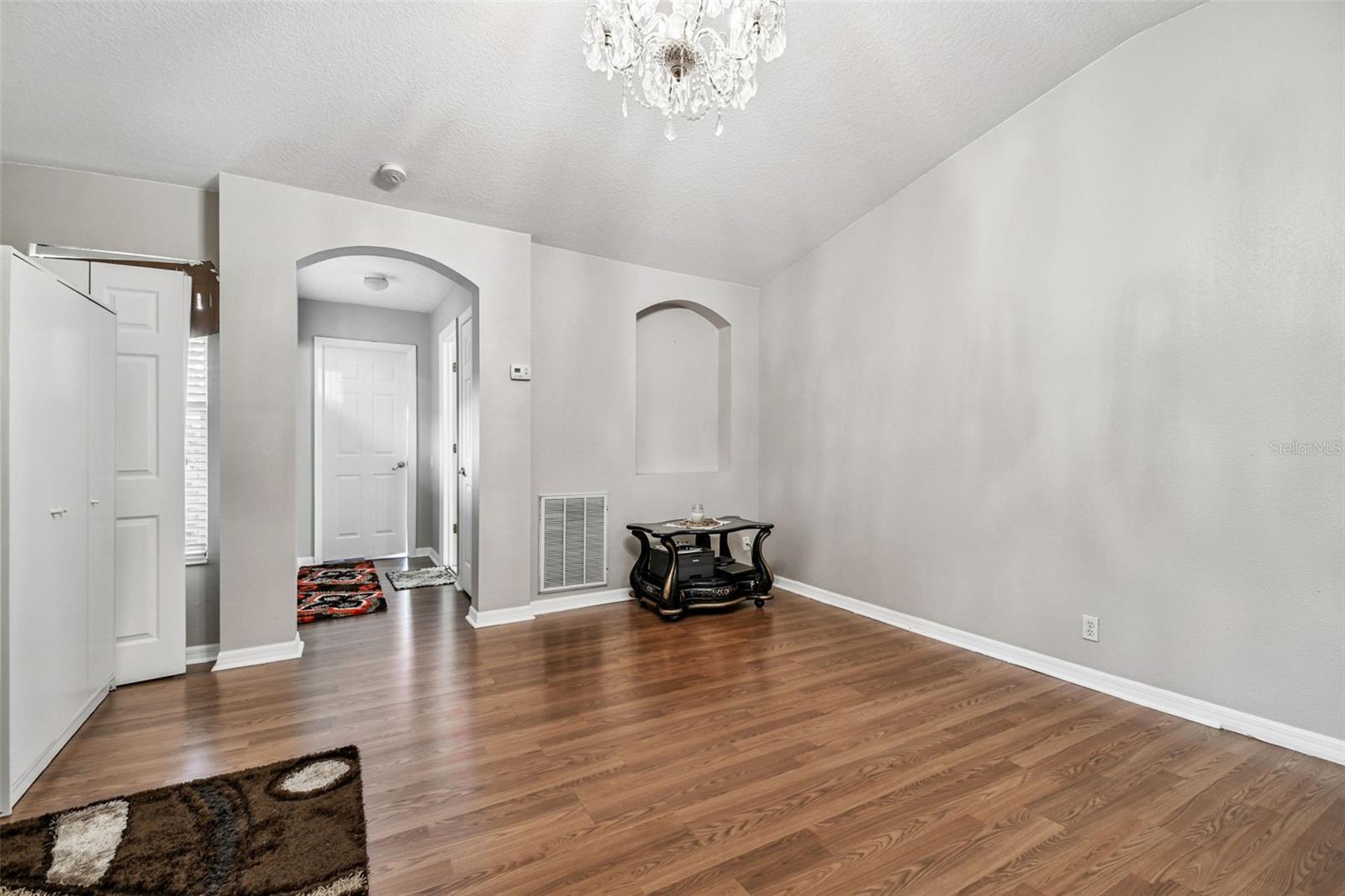 COVERED BRIDGE TWNHMS - Residential