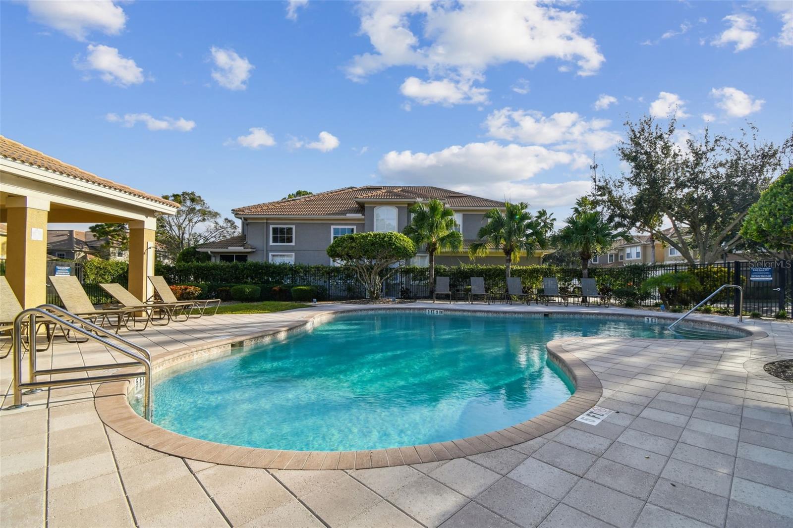 COVERED BRIDGE TWNHMS - Residential