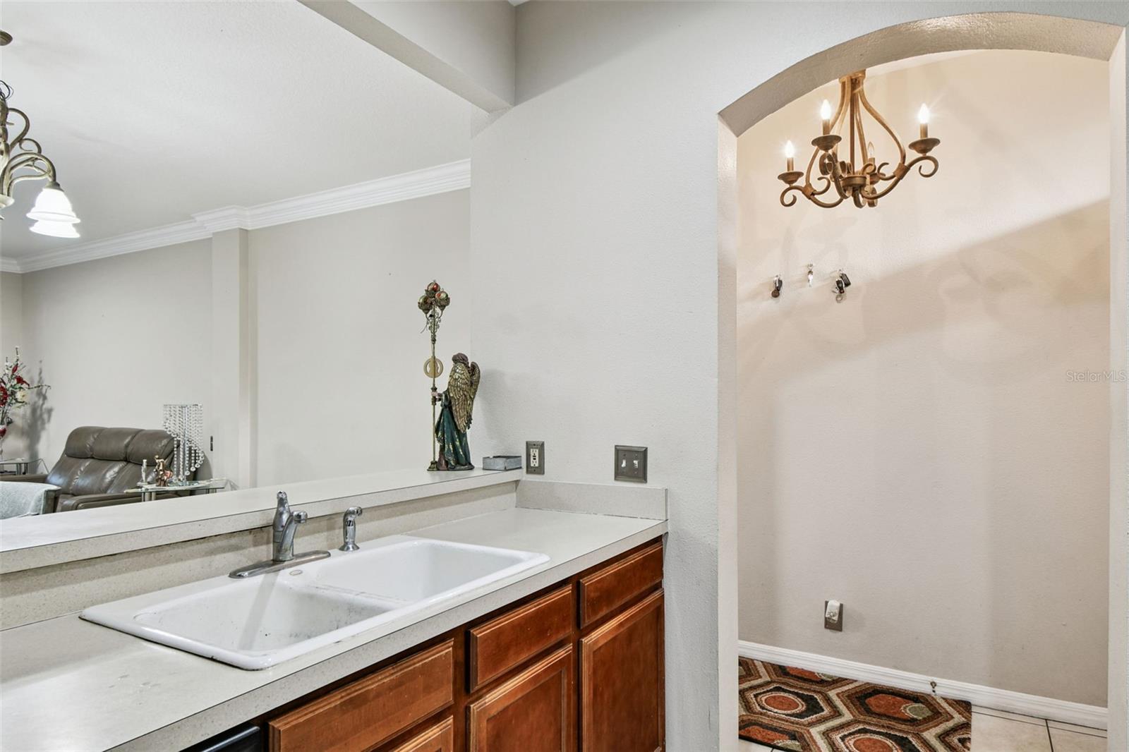 COVERED BRIDGE TWNHMS - Residential