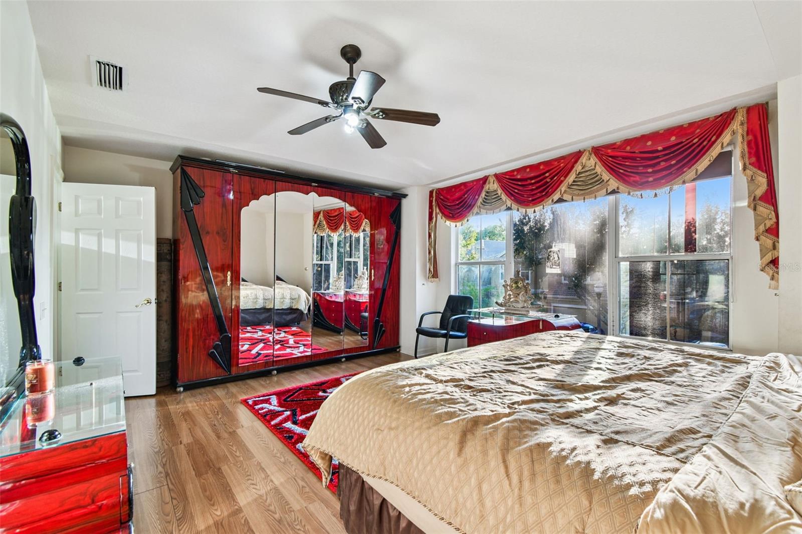 COVERED BRIDGE TWNHMS - Residential