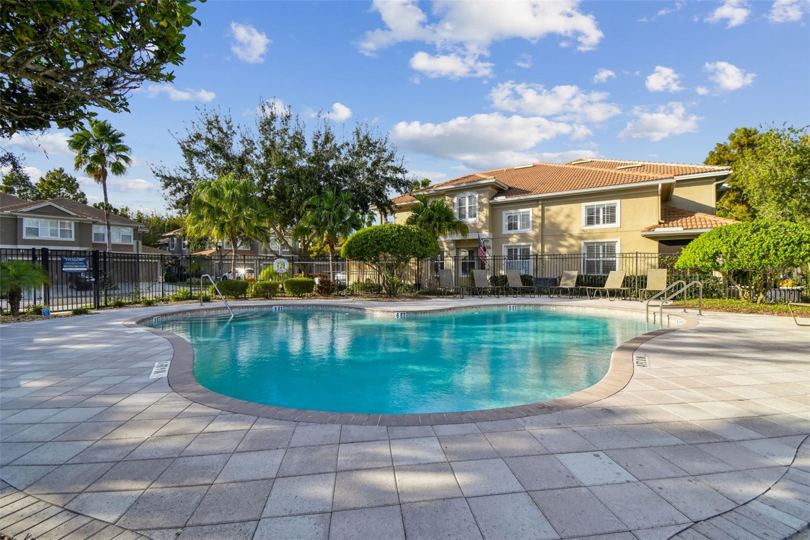 COVERED BRIDGE TWNHMS - Residential