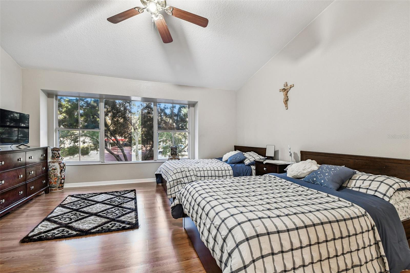 COVERED BRIDGE TWNHMS - Residential