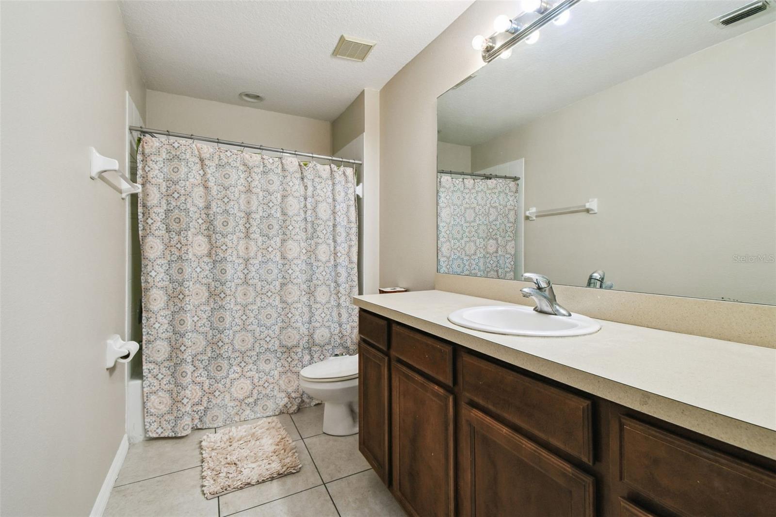 COVERED BRIDGE TWNHMS - Residential