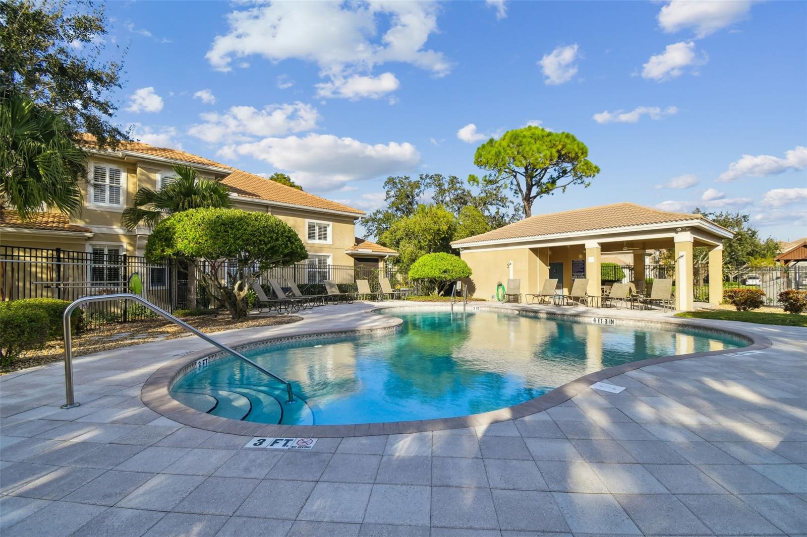 COVERED BRIDGE TWNHMS - Residential