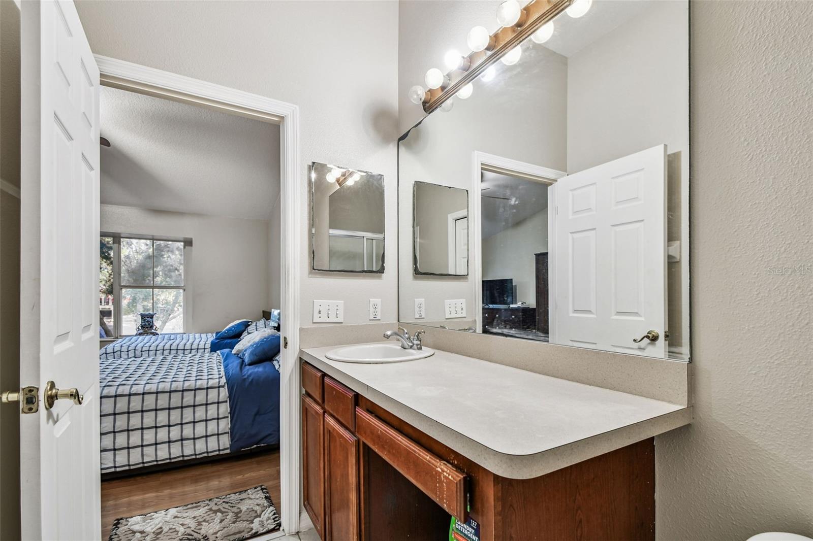 COVERED BRIDGE TWNHMS - Residential