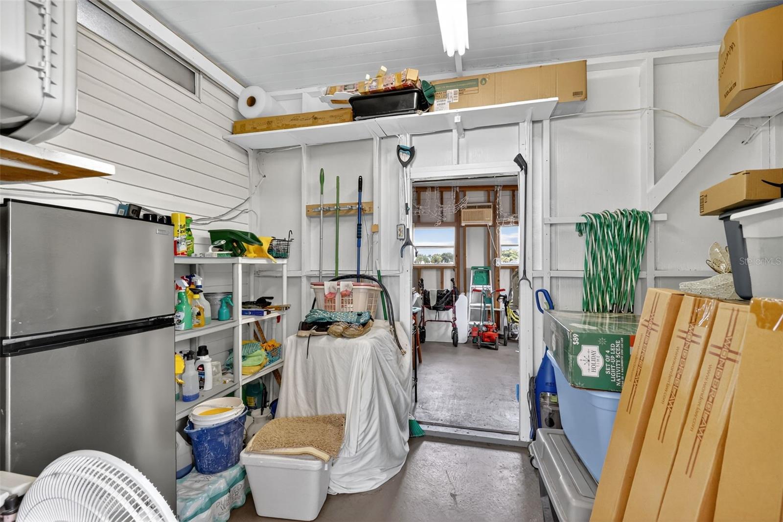 TAVARES FOX RUN MOBILE HOME - Residential