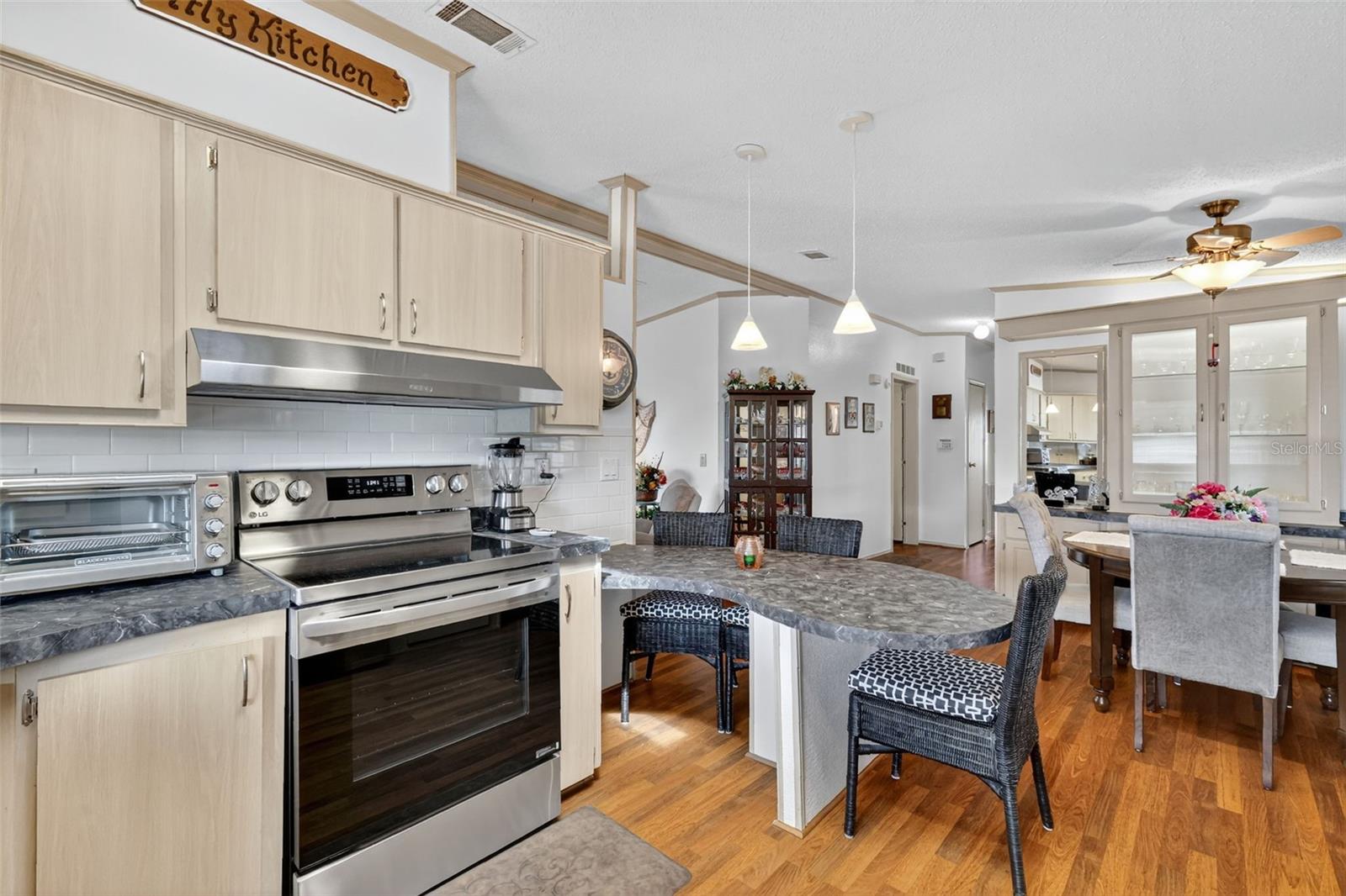TAVARES FOX RUN MOBILE HOME - Residential