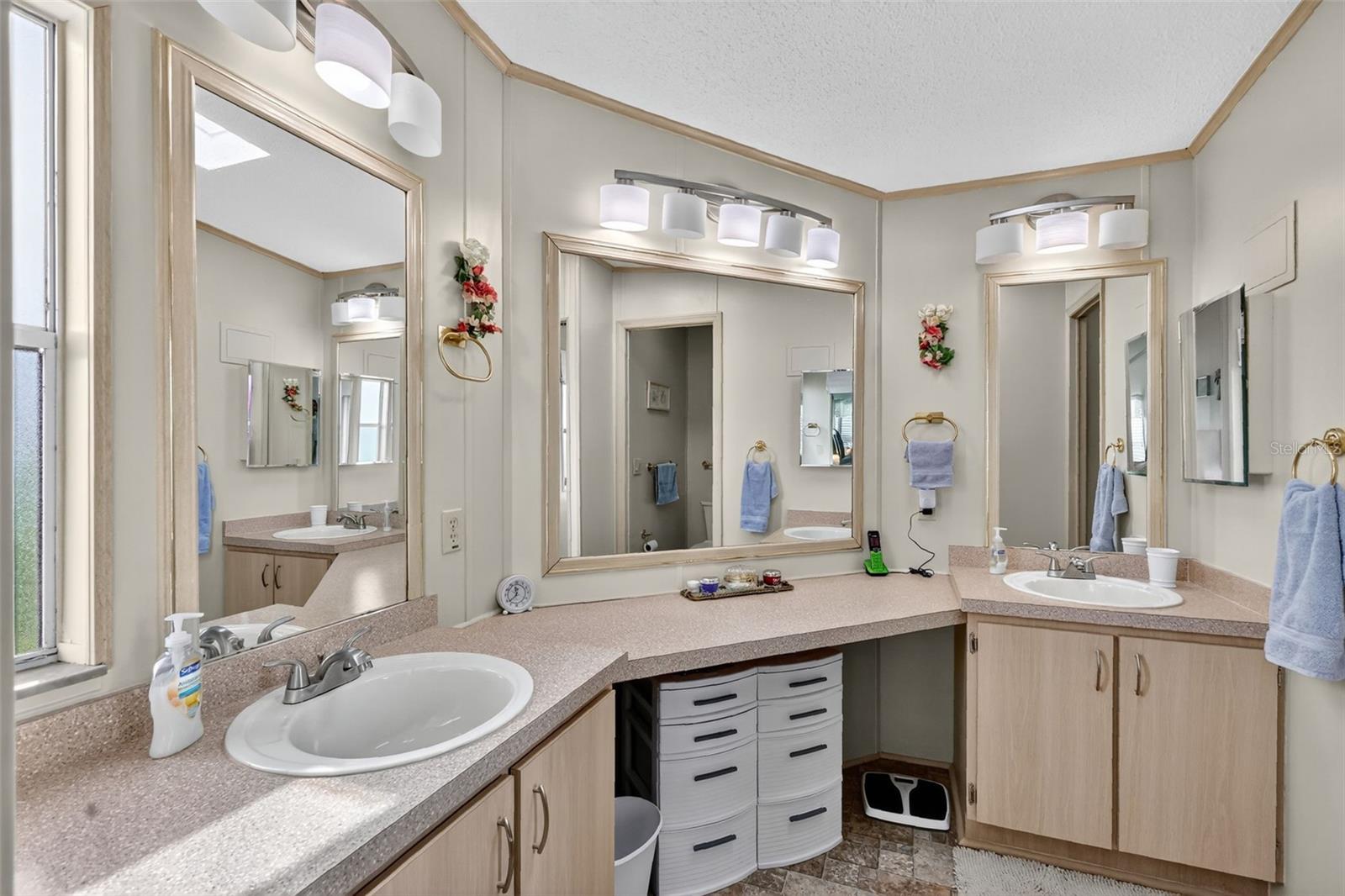 TAVARES FOX RUN MOBILE HOME - Residential