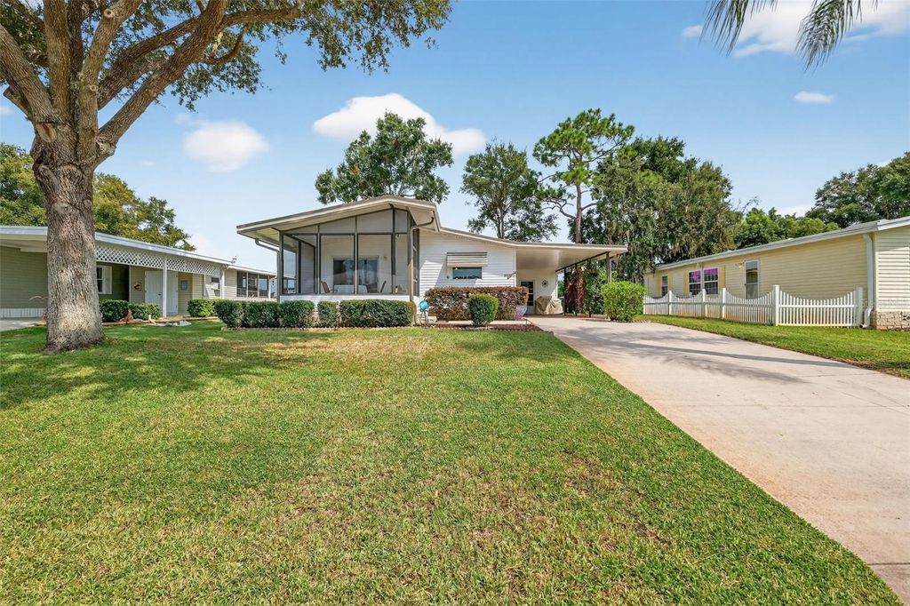 Photo of 3310 Manatee Road, Tavares, FL 32778 (MLS # G5102114)