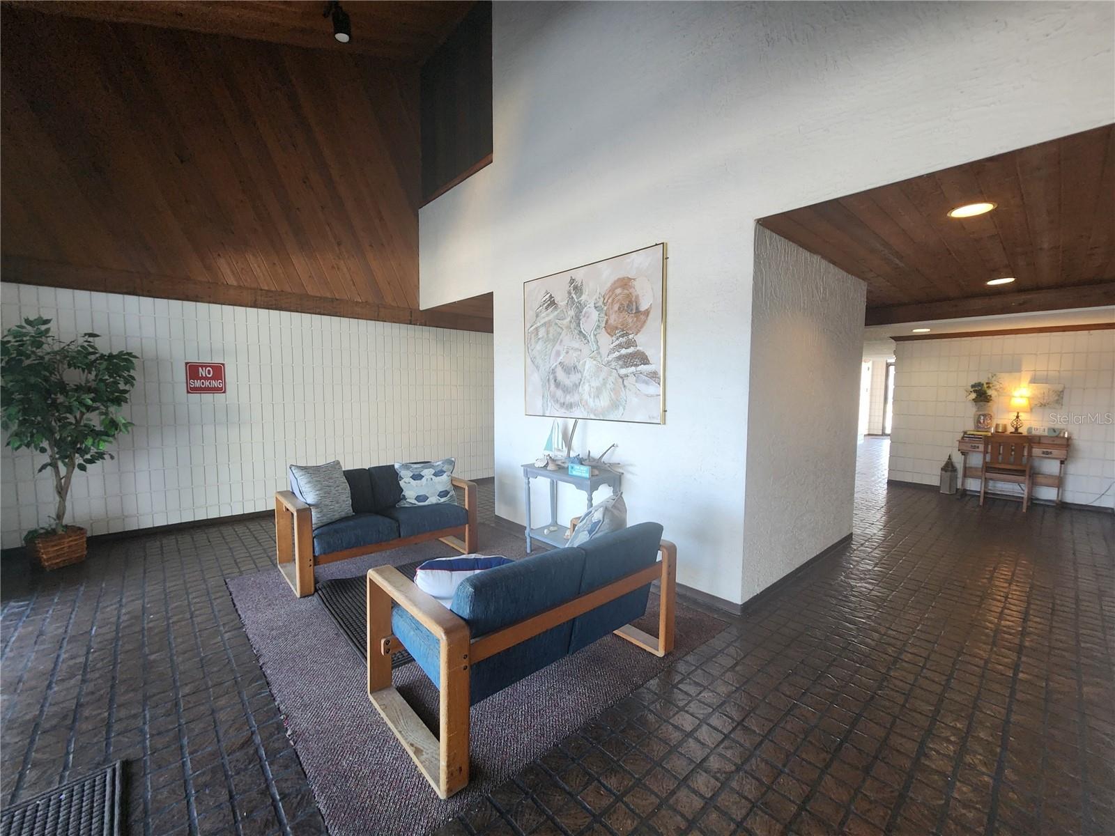 INVERNESS CONDO - Residential Lease