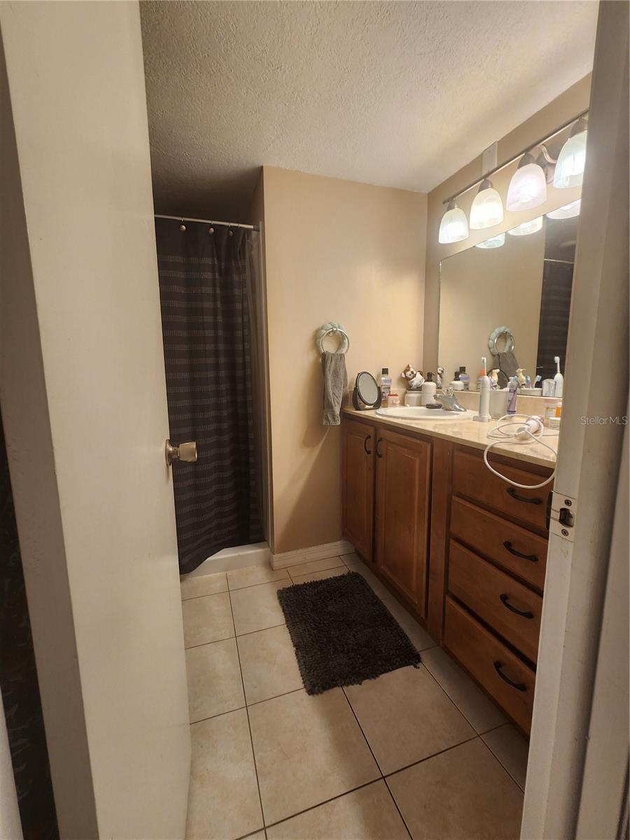 INVERNESS CONDO - Residential Lease