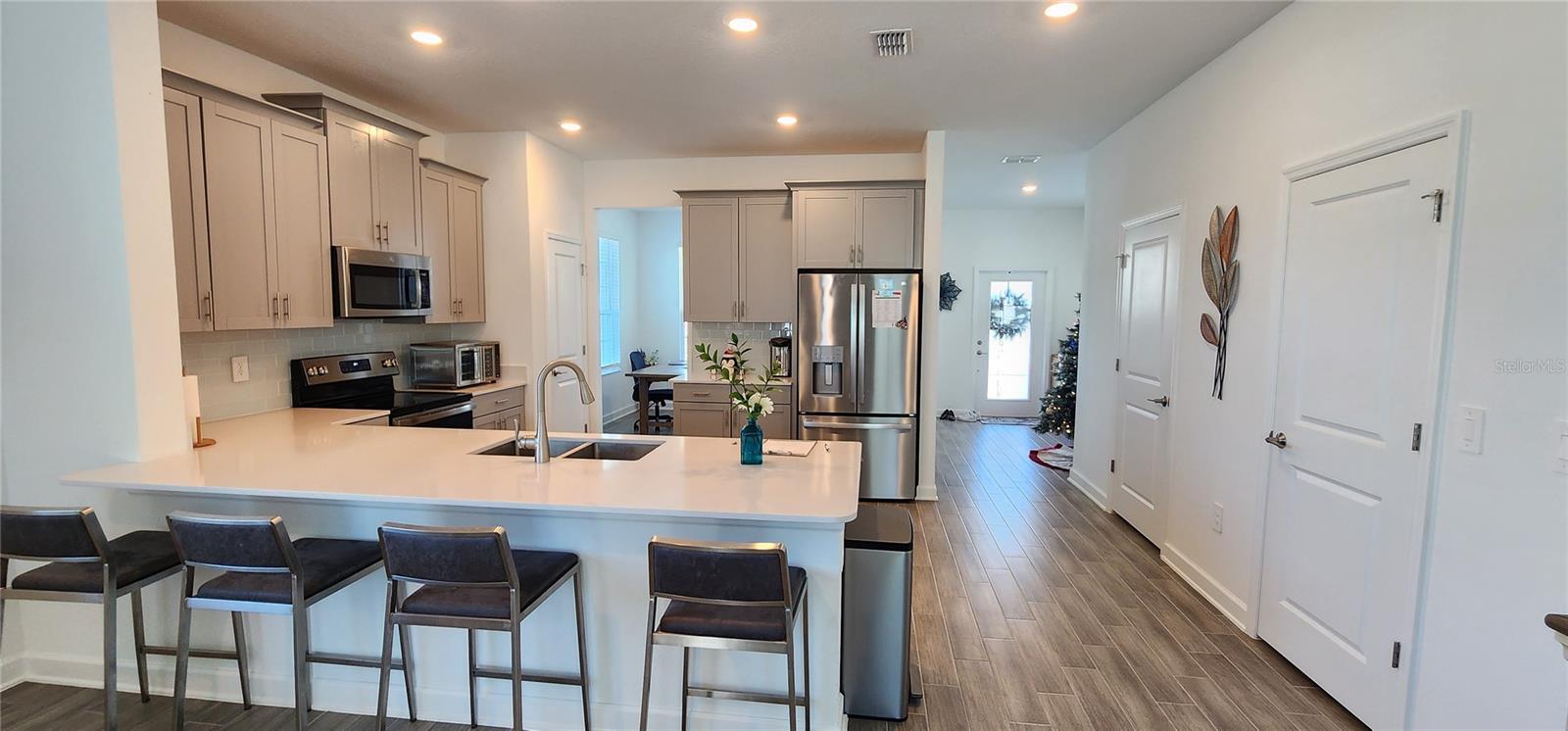 STOREY PK-PH 2 PRCL K - Residential Lease