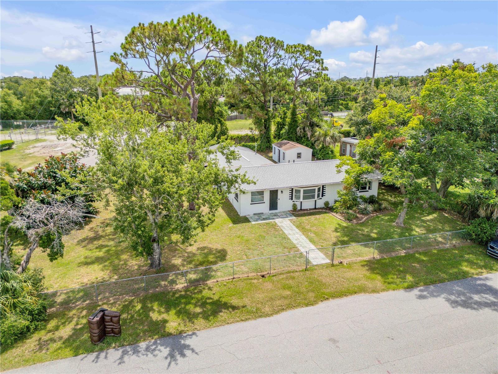 1607 INDIA PALM DRIVE