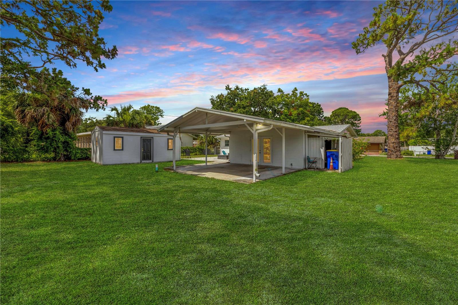 1607 INDIA PALM DRIVE