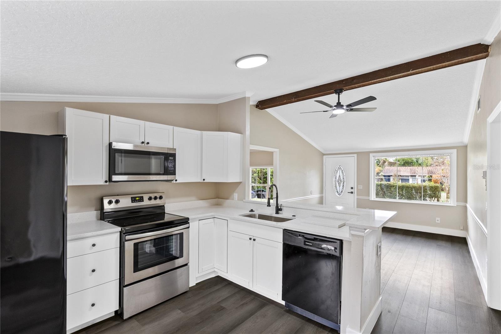 SUNSHINE GARDENS - Residential