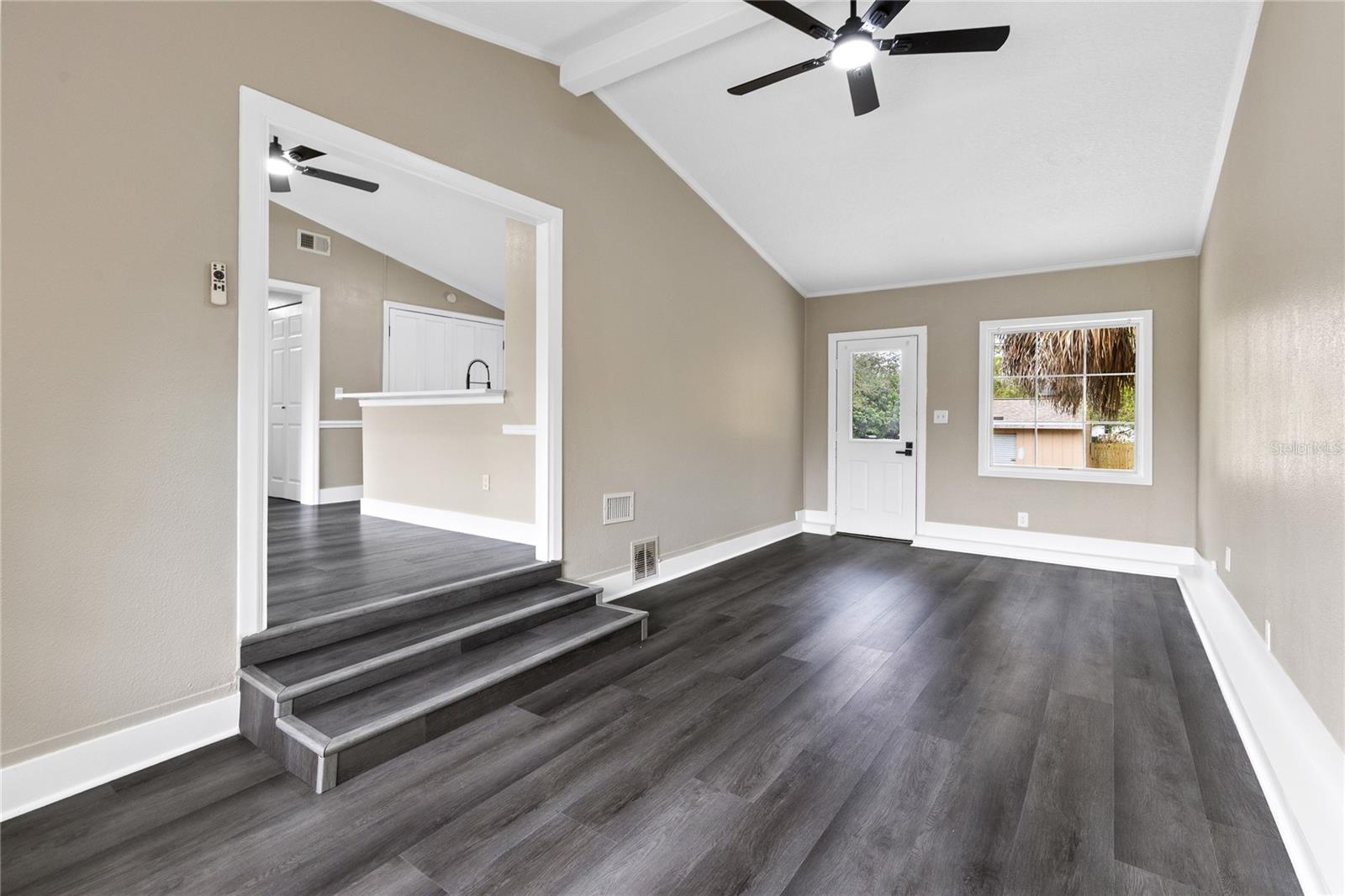 SUNSHINE GARDENS - Residential