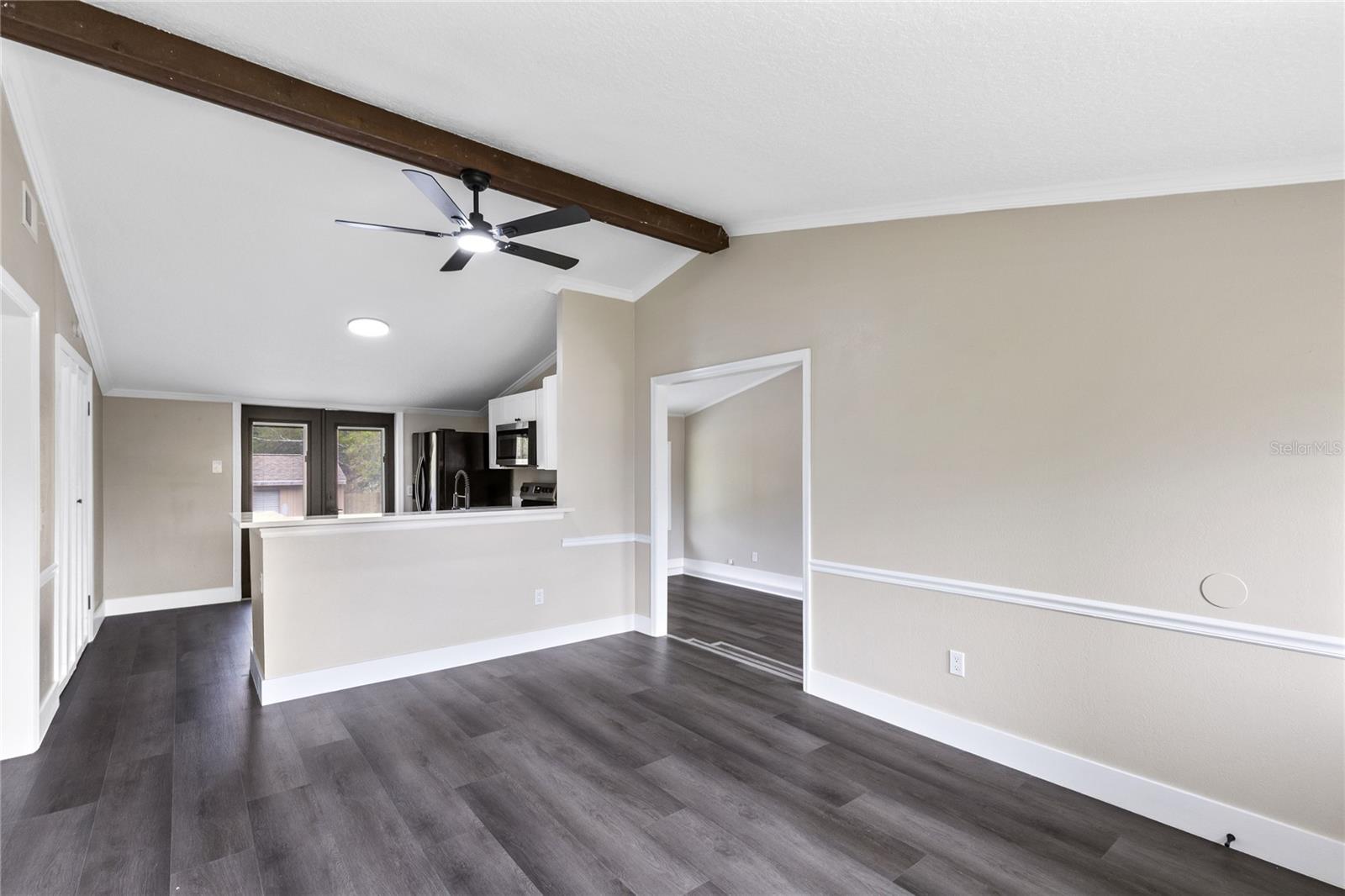 SUNSHINE GARDENS - Residential