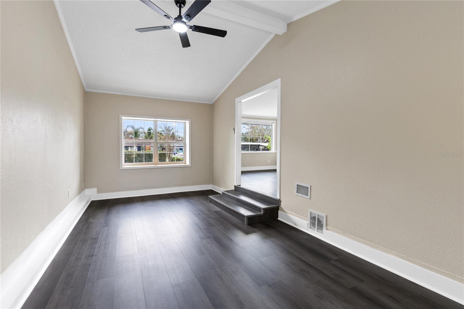 SUNSHINE GARDENS - Residential