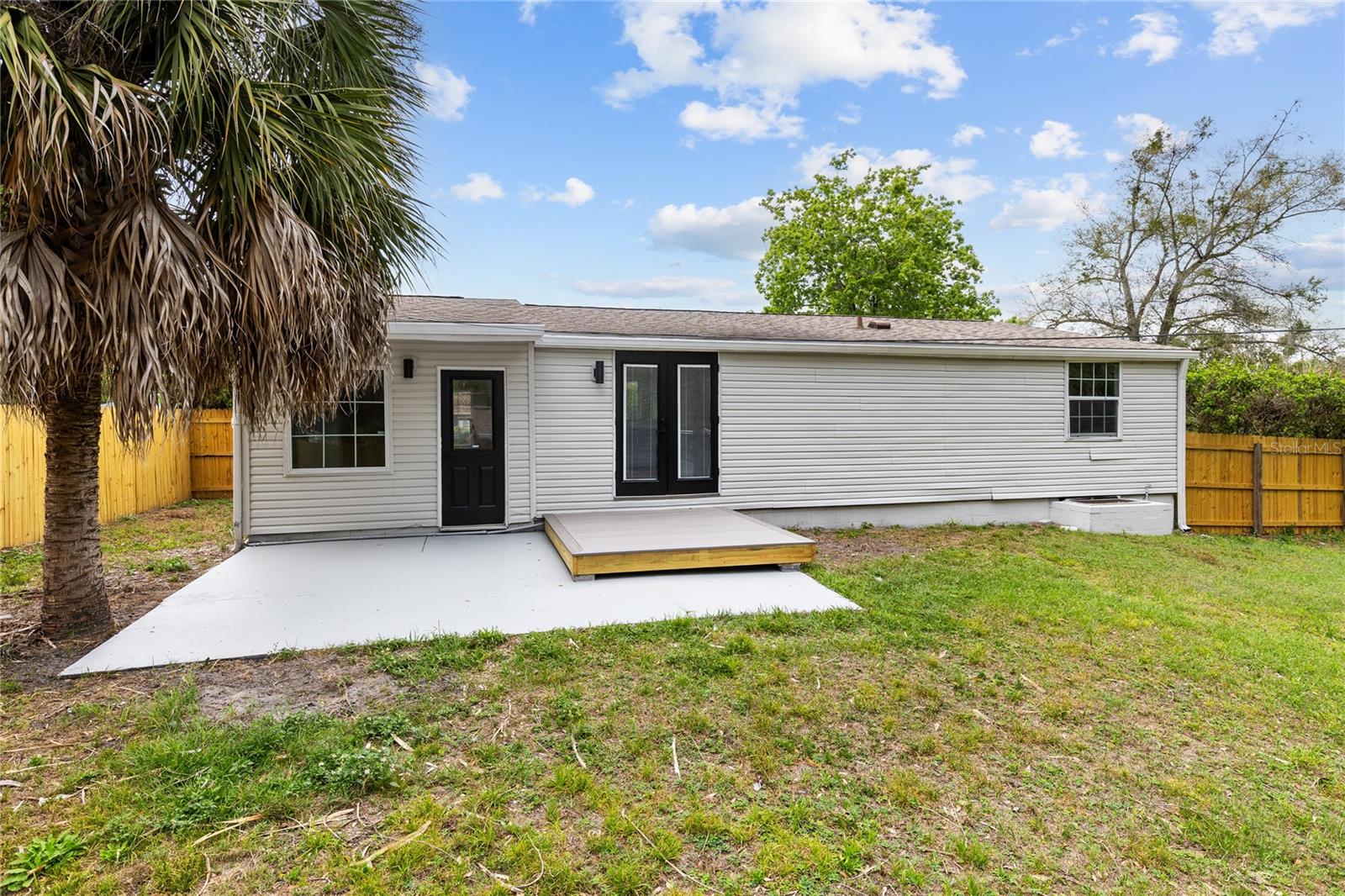 SUNSHINE GARDENS - Residential