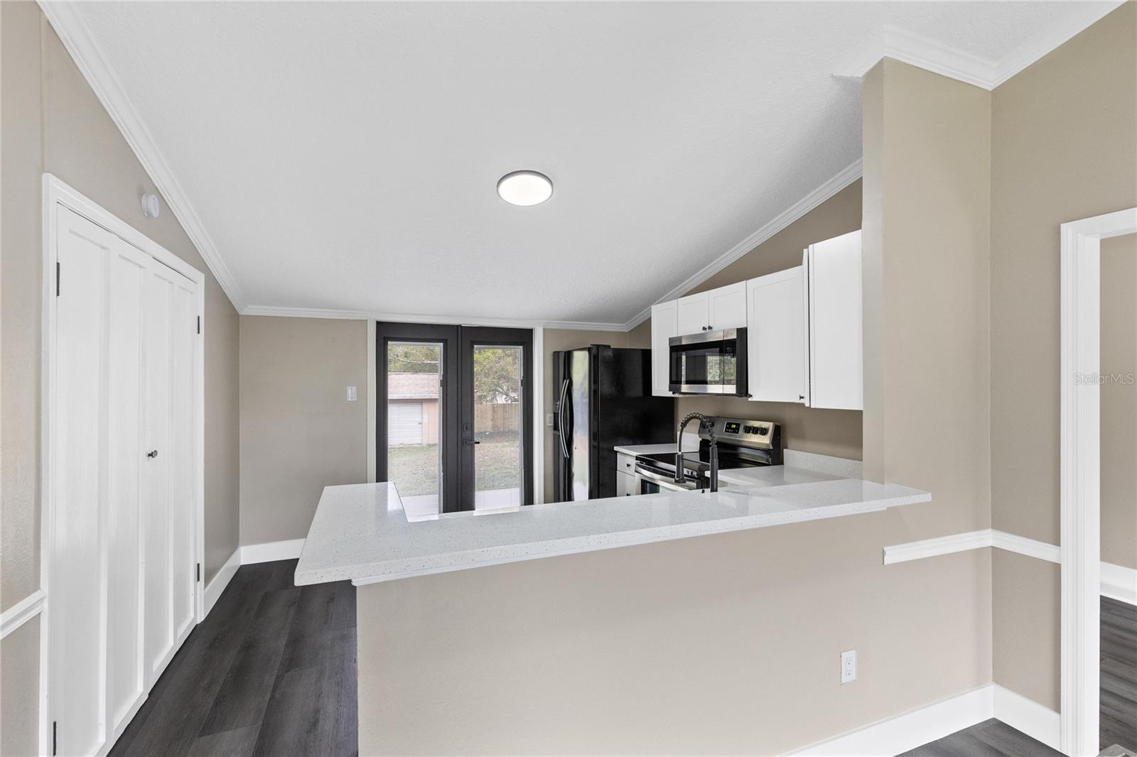 SUNSHINE GARDENS - Residential