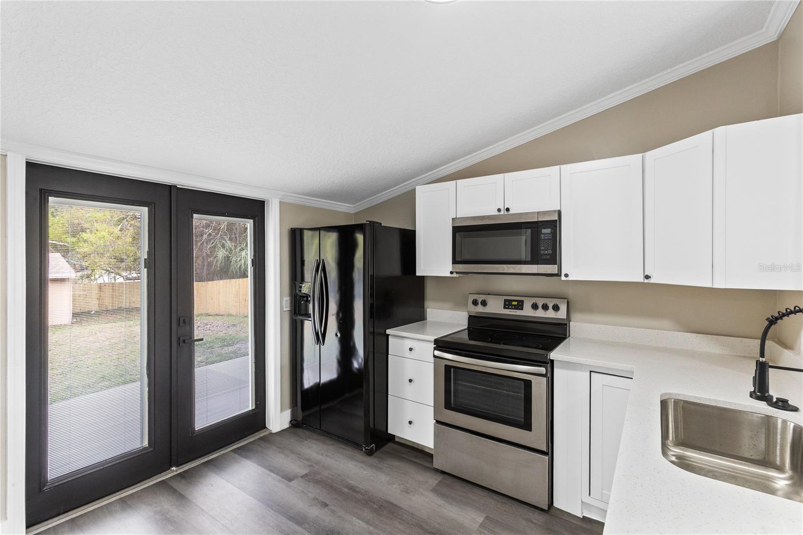 SUNSHINE GARDENS - Residential