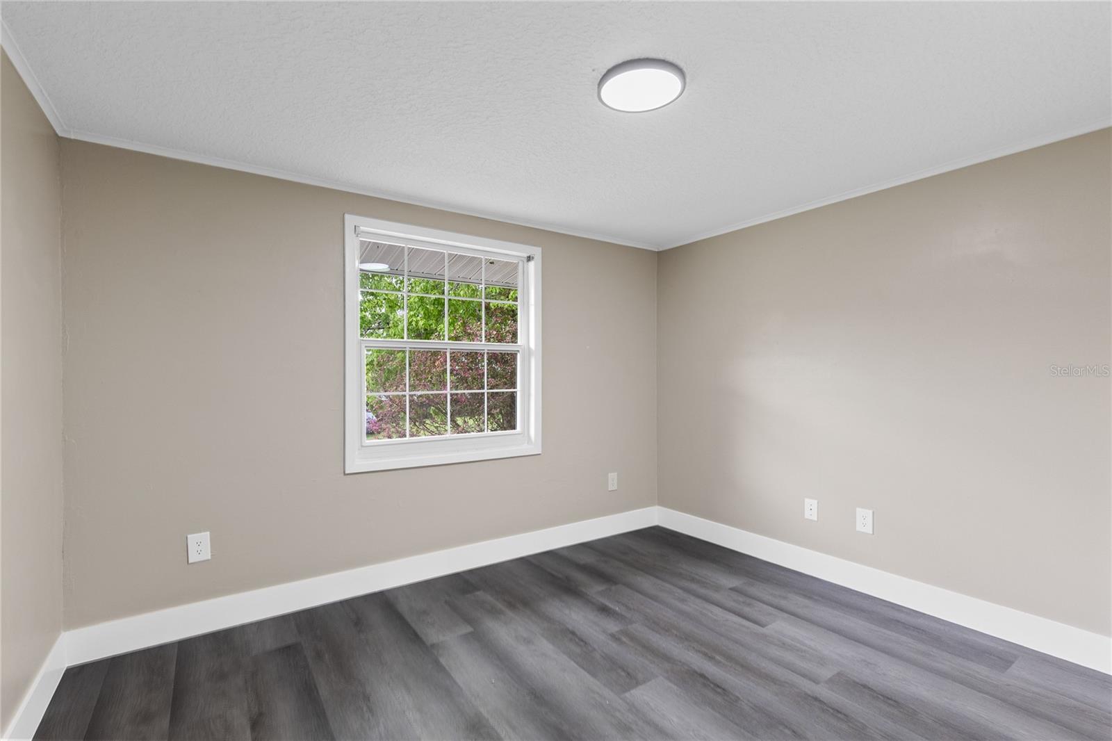 SUNSHINE GARDENS - Residential