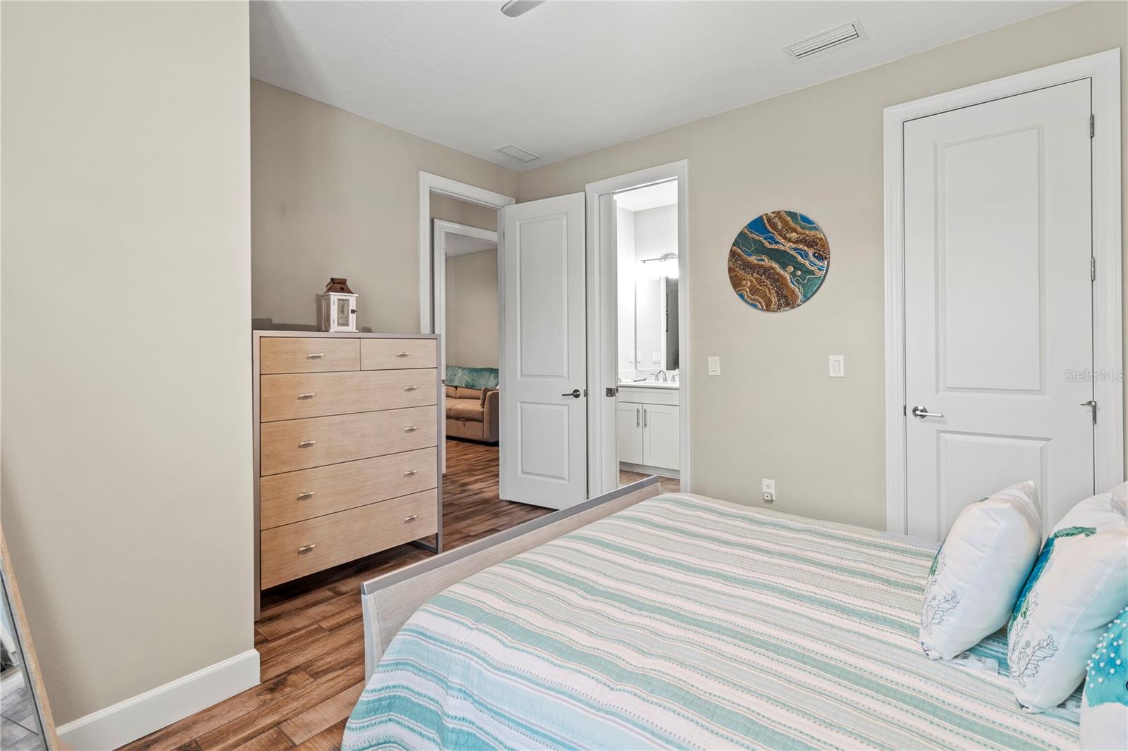 AZARIO ESPLANADE PH II SUBPH C-O - Residential