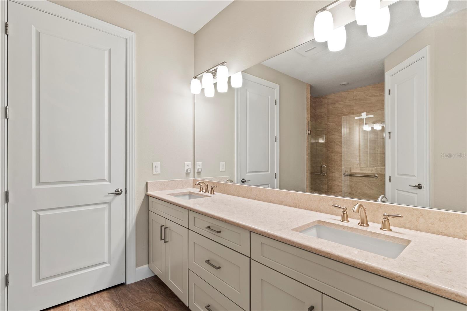 AZARIO ESPLANADE PH II SUBPH C-O - Residential