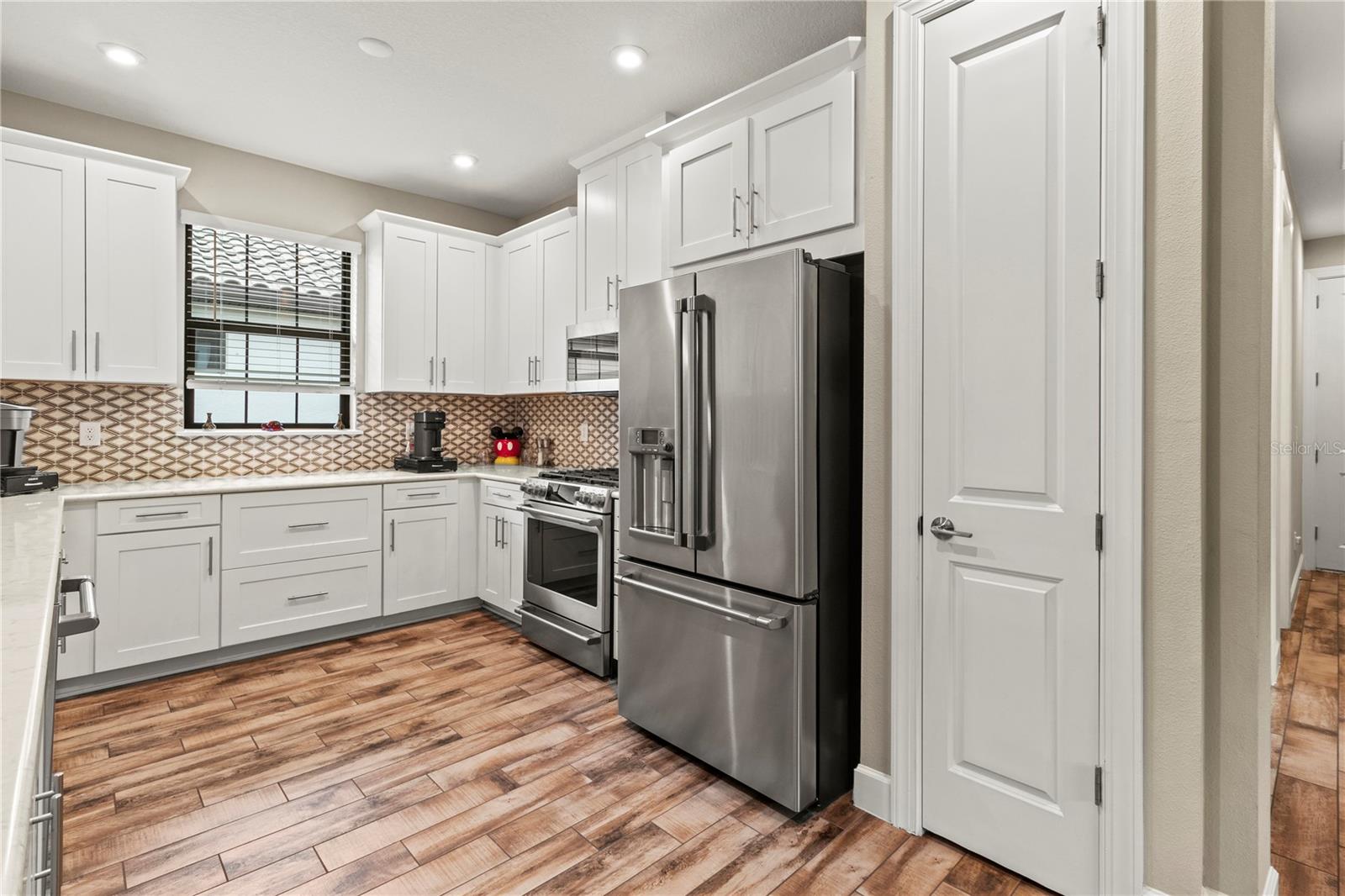 AZARIO ESPLANADE PH II SUBPH C-O - Residential