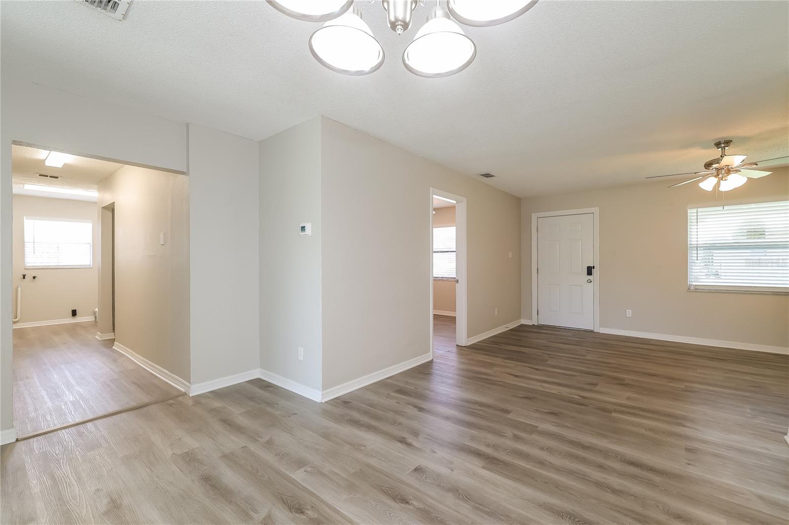 RICHMOND HEIGHTS UNIT 04 - Residential Lease