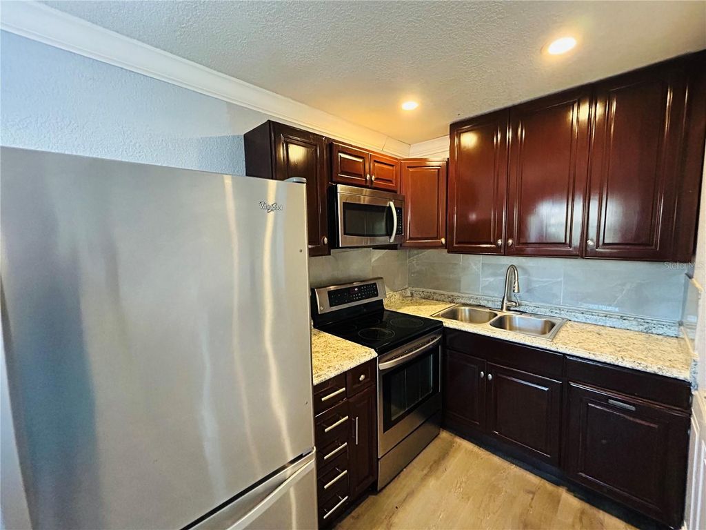 Photo of 4666 Ken Knight Drive N, Jacksonville, FL 32209 (MLS # O6382702)