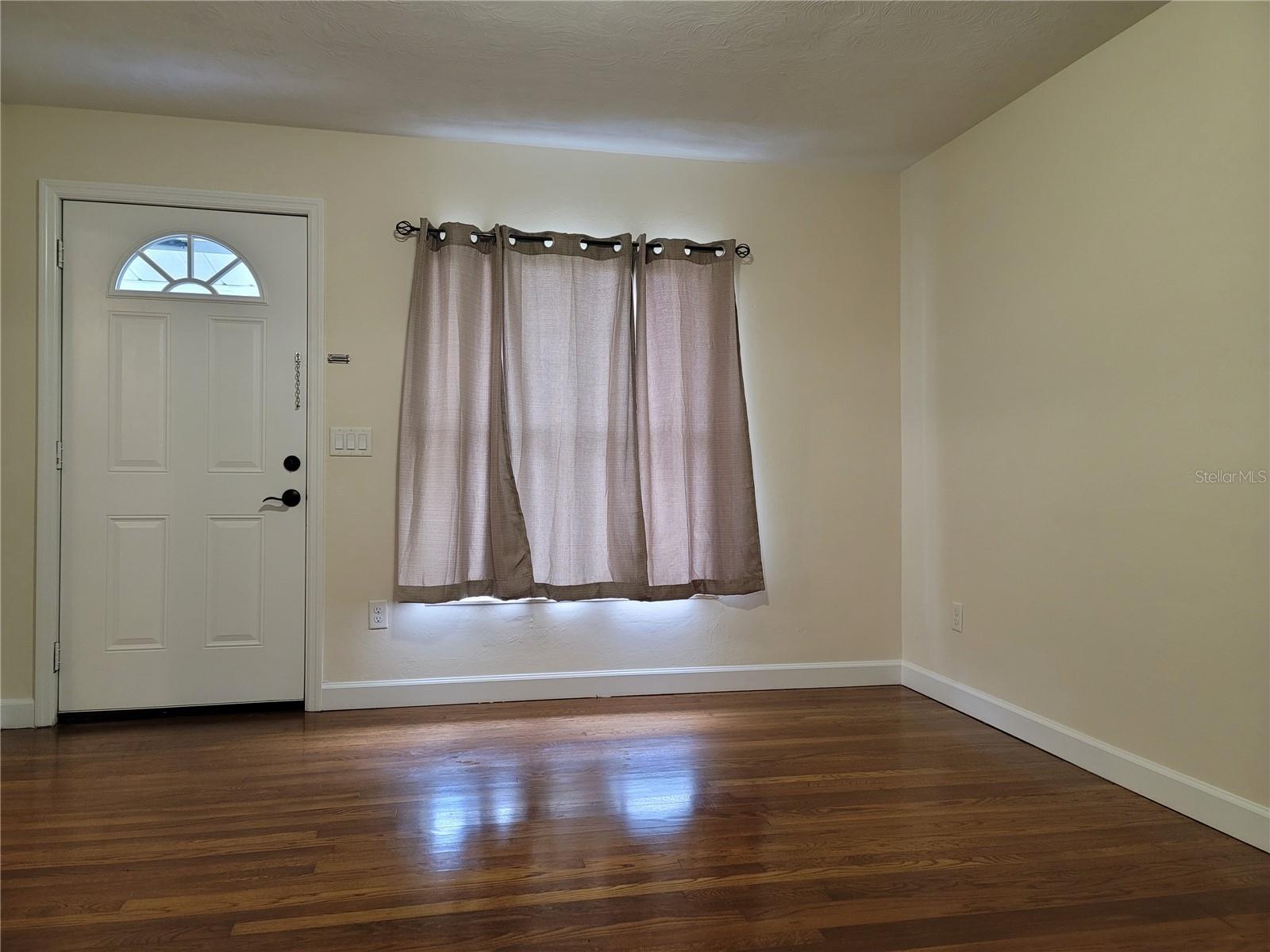 945 MARION DRIVE